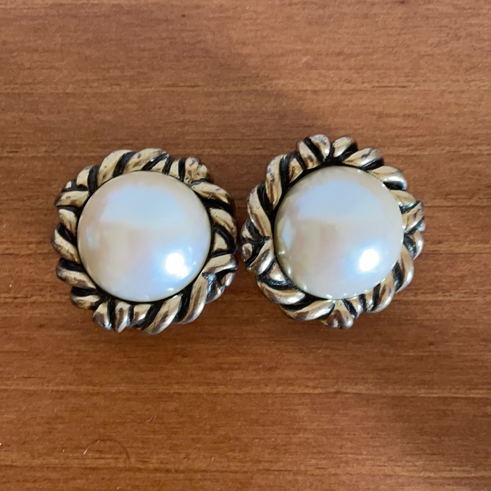 Pearl clip on earrings